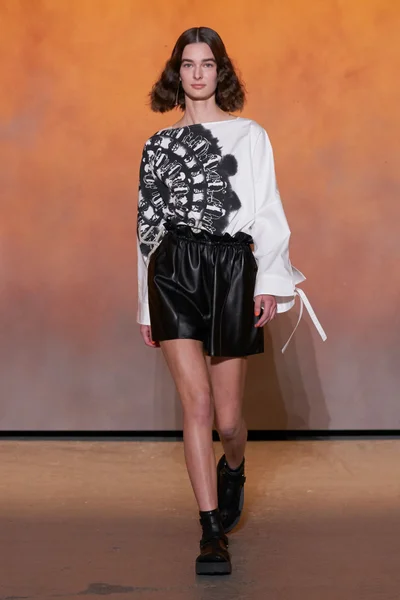 Look 38